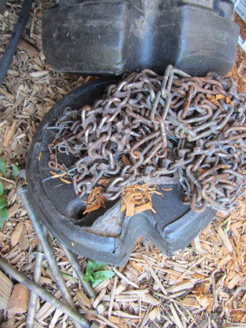 lot 222 image: Wheel Weights & Chain