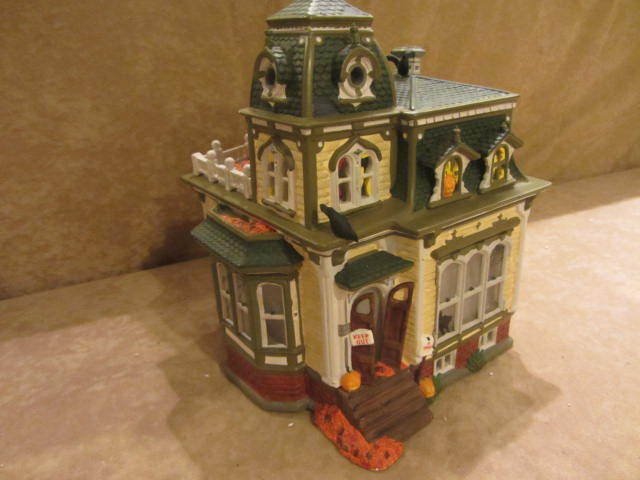 lot 136 image: Haunted Mansion