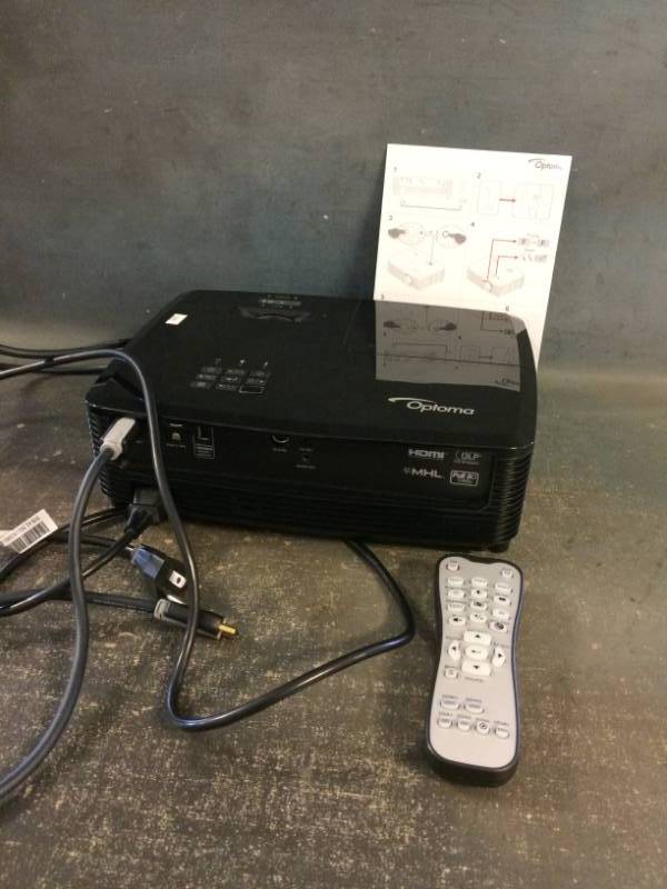 lot 15 image: Optoma Projector