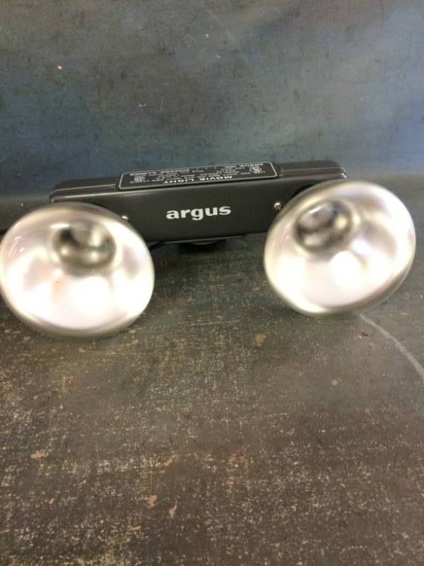 lot 39 image: Movie Light