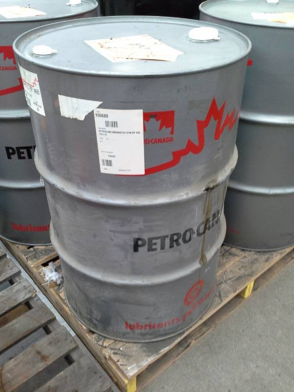 lot 420 image: One Drum of Petro-Canada Enduratex Synthetic EP 460 Industrial Gear Oil 55-Gallon