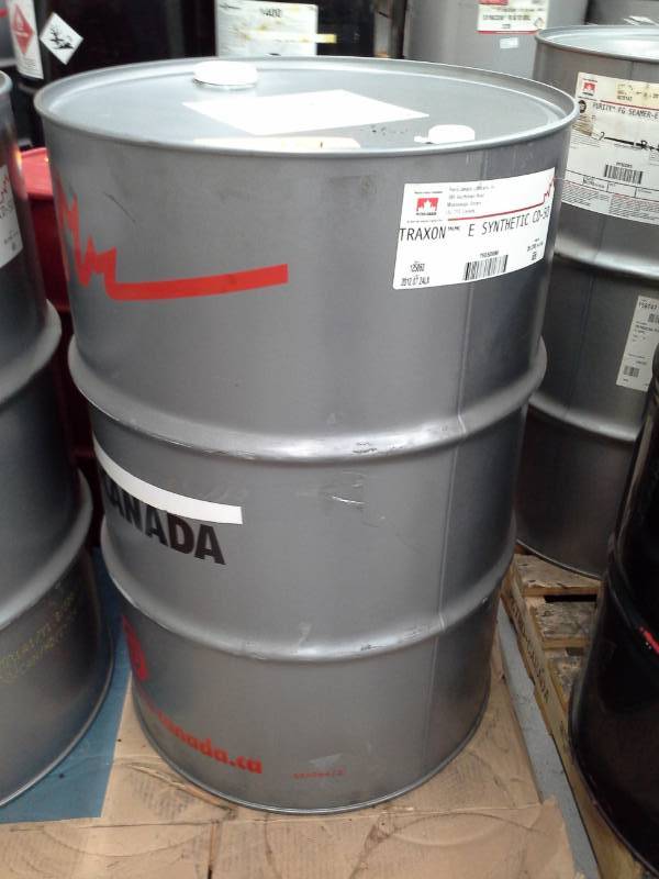 lot 424 image: One Drum of Petro-Canada Traxon E Synthetic CD-50 SAE 50 Synthetic Gear Lubricant 55-Gallon