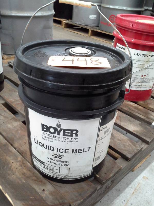 lot 448 image: One Pail of Boyer Petroleum Company Liquid Ice Melt -25 Degree 5-Gallon