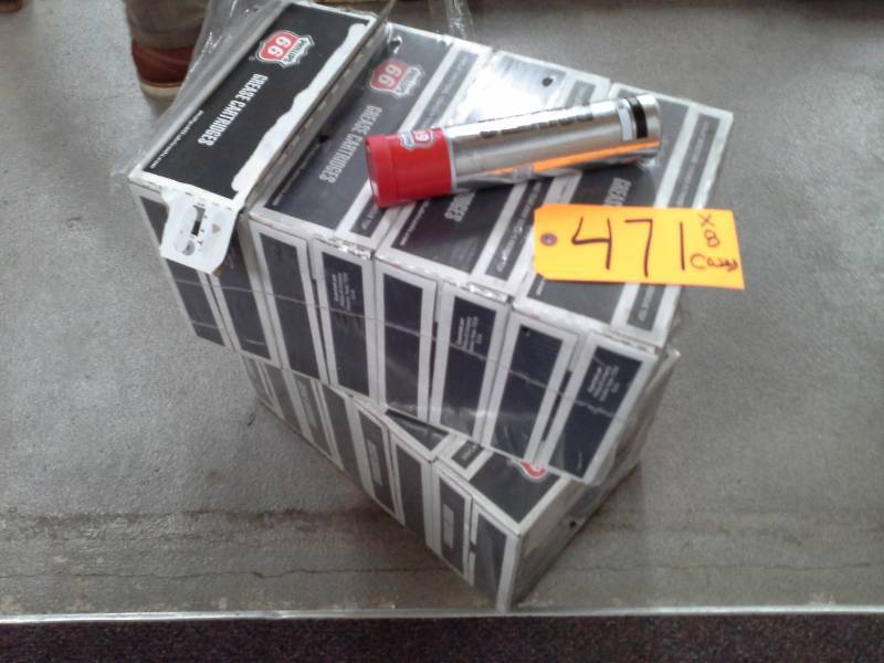 lot 471 image: 5 Cases of Phillips 66 Polytac EP Grease 2 14oz. Cartridges