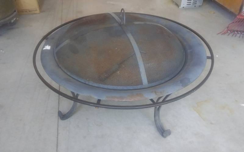 Fire Bowl With Screen Top (32 Inch)
