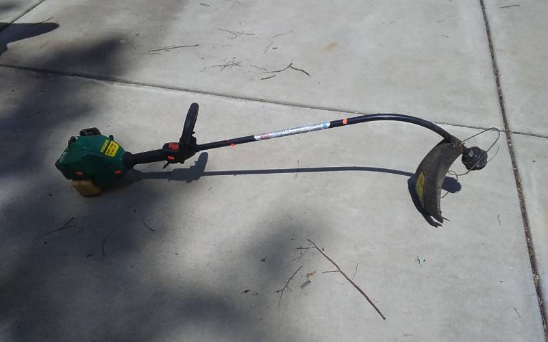 Weed Eater Twist-N-Edge TE400CXL Weed Whip (Needs Tune Up)