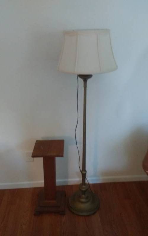 Vintage Floor Lamp (5 Ft), Oak Fern Stand (11x11x24)