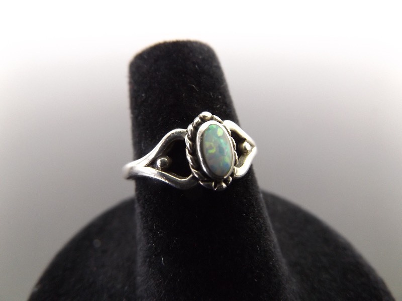 .925 Sterling Silver Opal Cabochon Ring Size 6