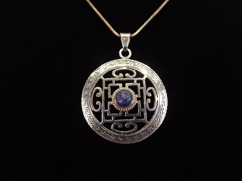 .925 Sterling Silver Lapis Cabochon Ancient Disc Pendant Necklace