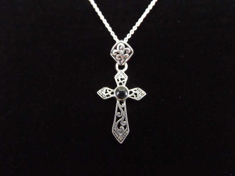 .925 Sterling Silver Black Onyx Cabochon Celtic Cross Pendant Necklace