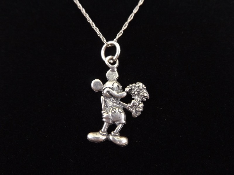 .925 Sterling Silver Mickey Mouse Sweetheart Pendant Necklace