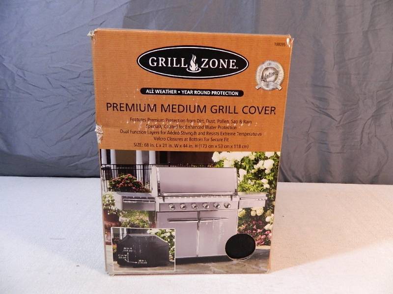 lot 194 image: New Premium Medium Grill Cover
