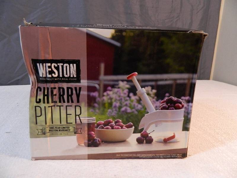 lot 199 image: New Weston Cherry Pitter
