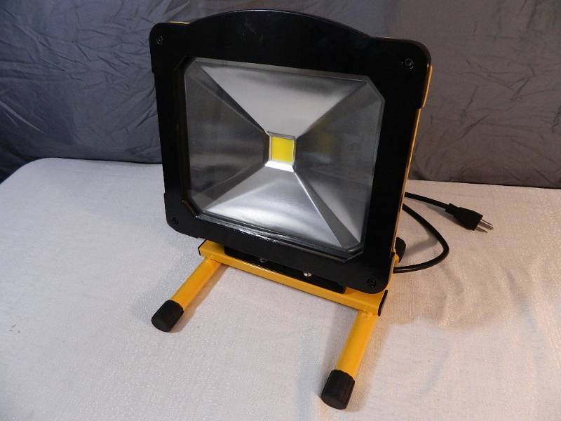 lot 233 image: New LED Worklight
