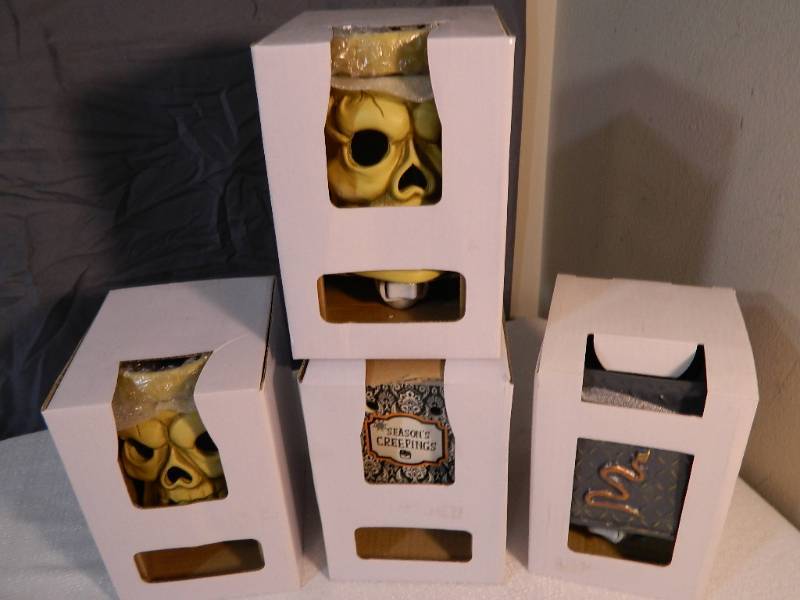 lot 236 image: 4 New Assorted Wax Warmers