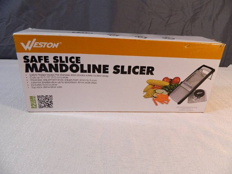 lot 247 image: New Weston Slicer