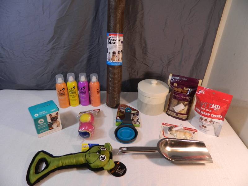 lot 249 image: New Pet Products