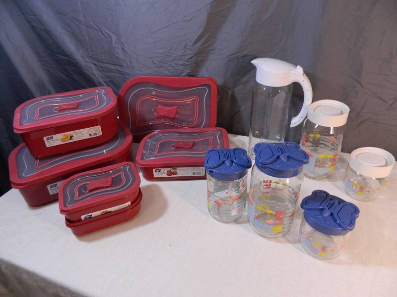 lot 250 image: New Kitchen Items