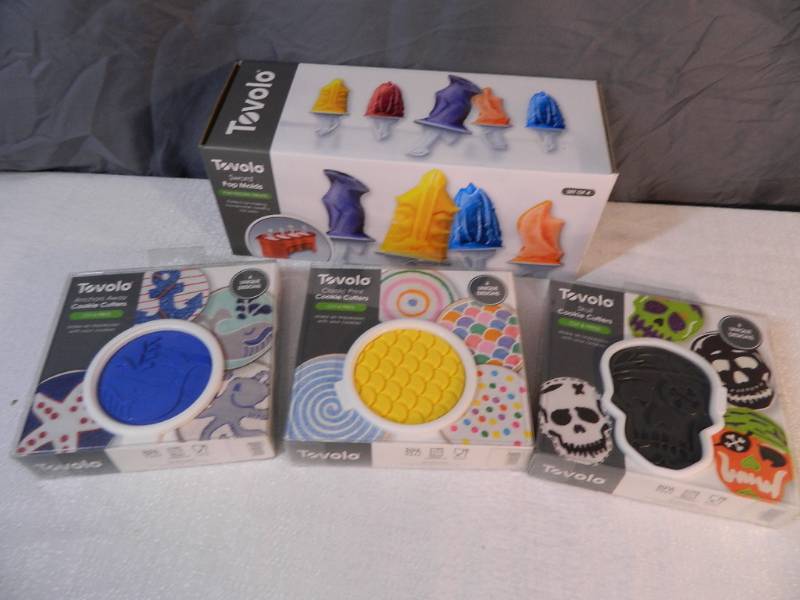 lot 254 image: New Cookie Cutters and Popsicle Molds