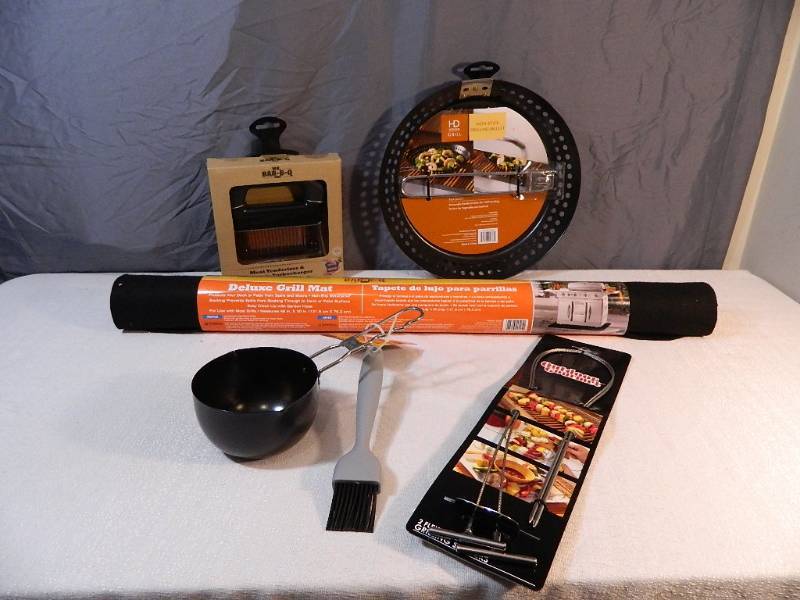 lot 264 image: New BBQ Items