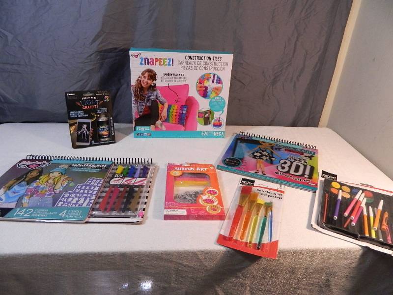 lot 282 image: New Craft Kits and Art Supplies