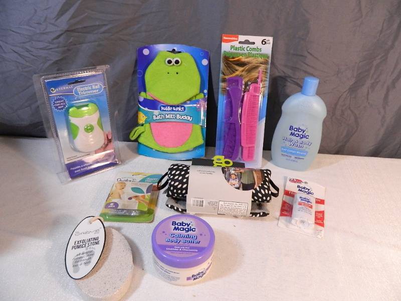 lot 284 image: New Baby and Bath Items
