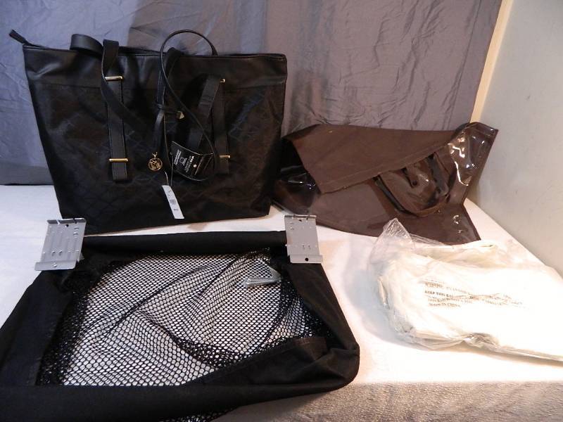 lot 285 image: New Bags and More