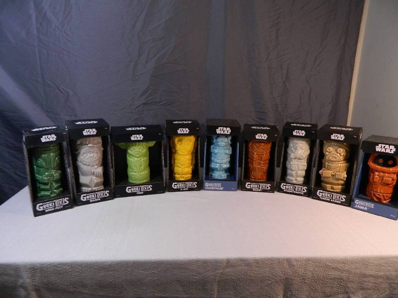 lot 41 image: 9 New Star Wars Geeki Tikis