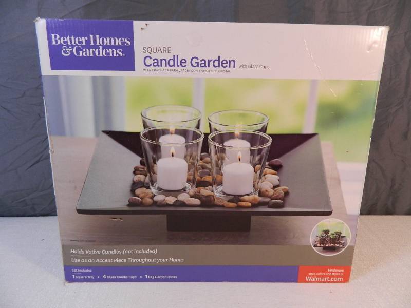 lot 54 image: New Better Homes and Gardens Square Candle Garden