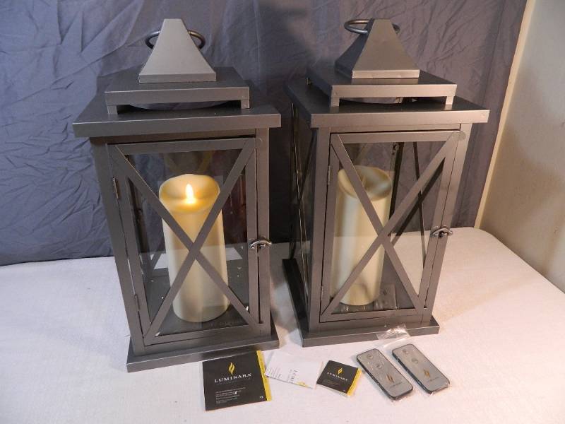 lot 72 image: 2 Luminara Flameless Candles with Lanterns