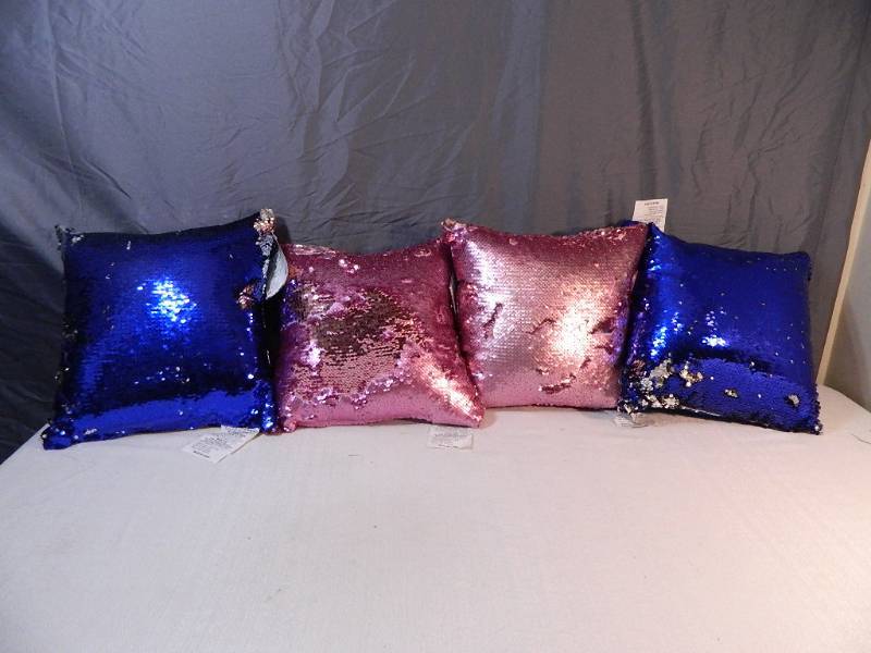lot 92 image: 4 New Posh Home Magic Sequin Pillows