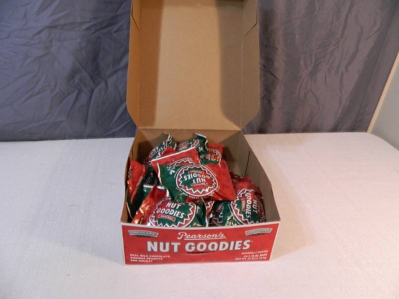 lot 95 image: 20 New Nut Goodies Bars