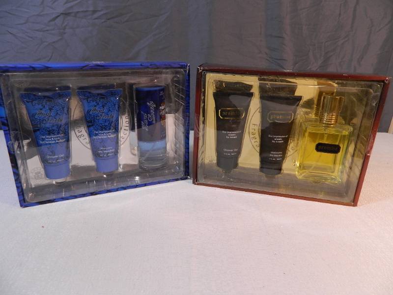 lot 98 image: 2 New ColognePerfume Sets