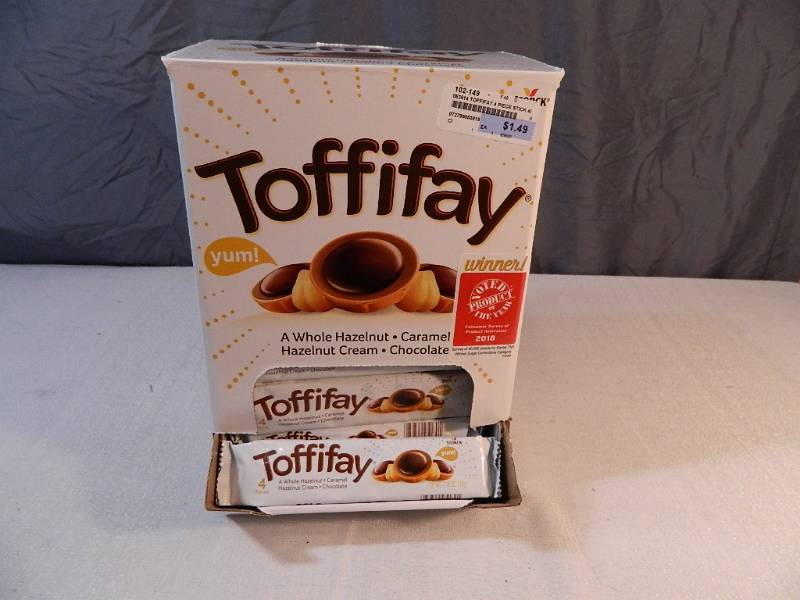 lot 109 image: New Case of 44 Toffifay Candy Bars