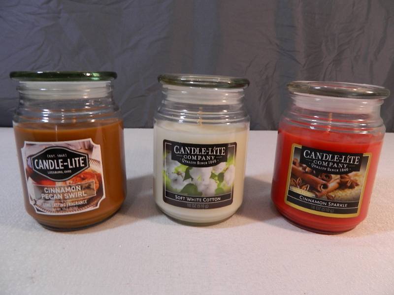 lot 120 image: 3 New Candle-Lite Candles