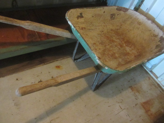 Wheelbarrow