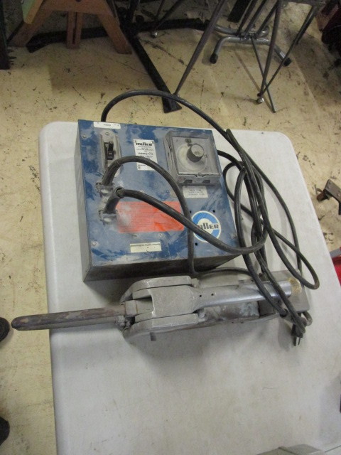 lot 522 image: MILLER SPOT WELDER