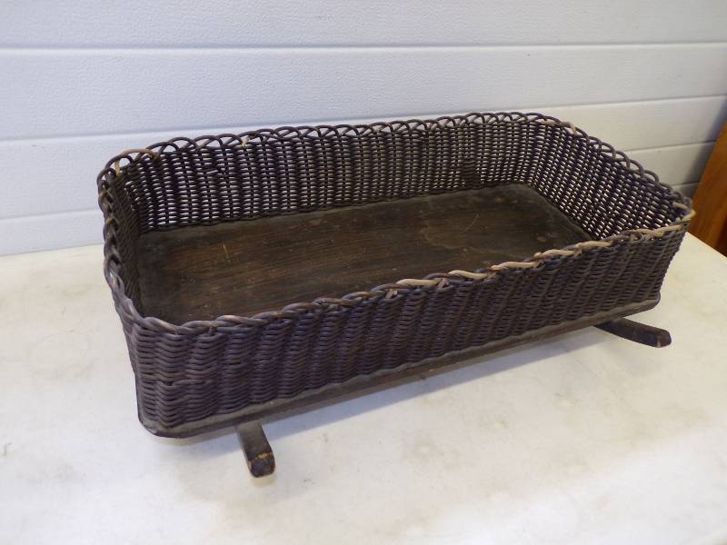 lot 77 image: Primitive Wicker Rocking Cradle