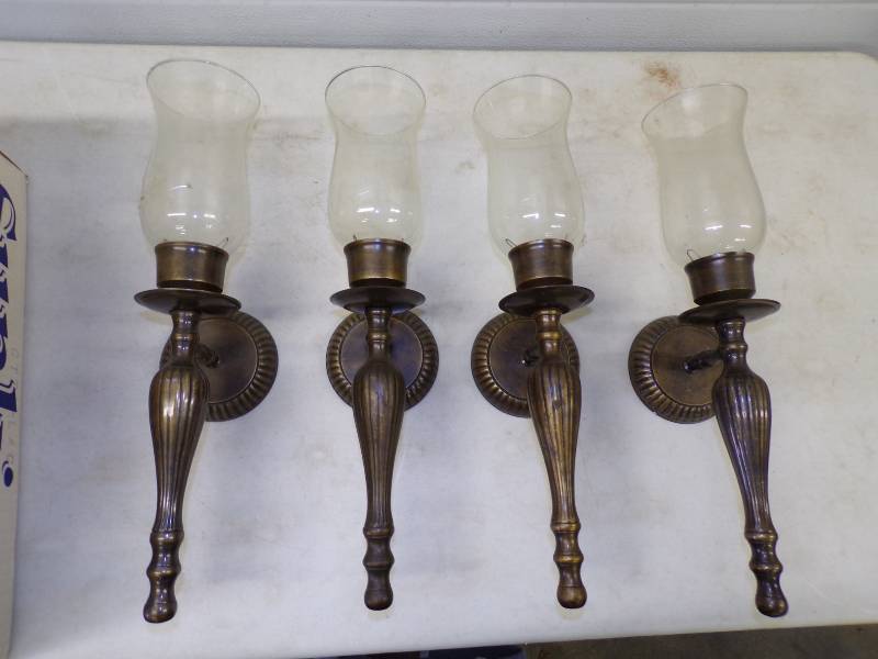 lot 90 image: 4 Vintage Wall Candle Holders