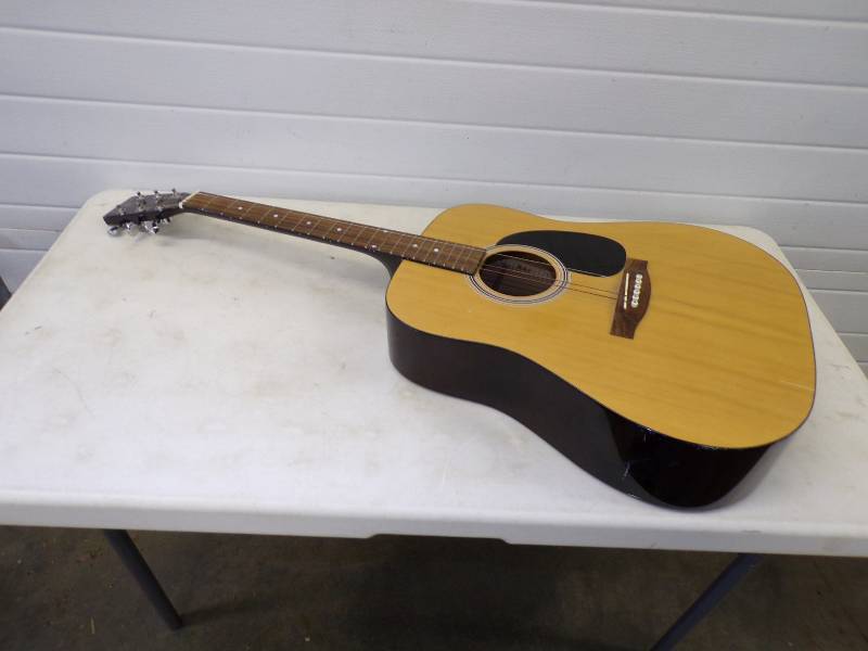 lot 92 image: Indiana Guitar