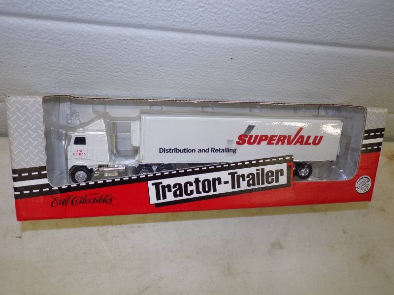 lot 5 image: ERTL Supervalue Limited Edition Die Cast Metal Collector Replica