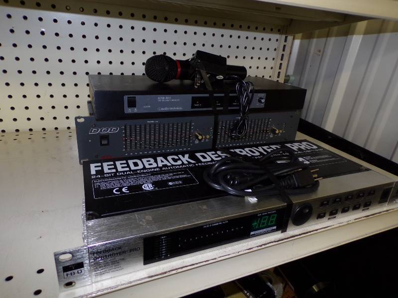 lot 44 image: DJ Equipment