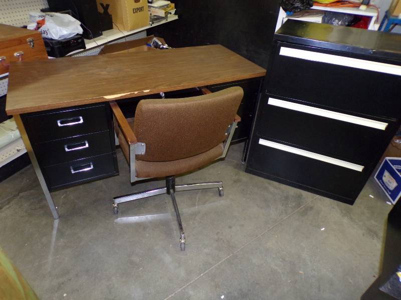 lot 45 image: Office Desk, File Cabinet and Office Chair