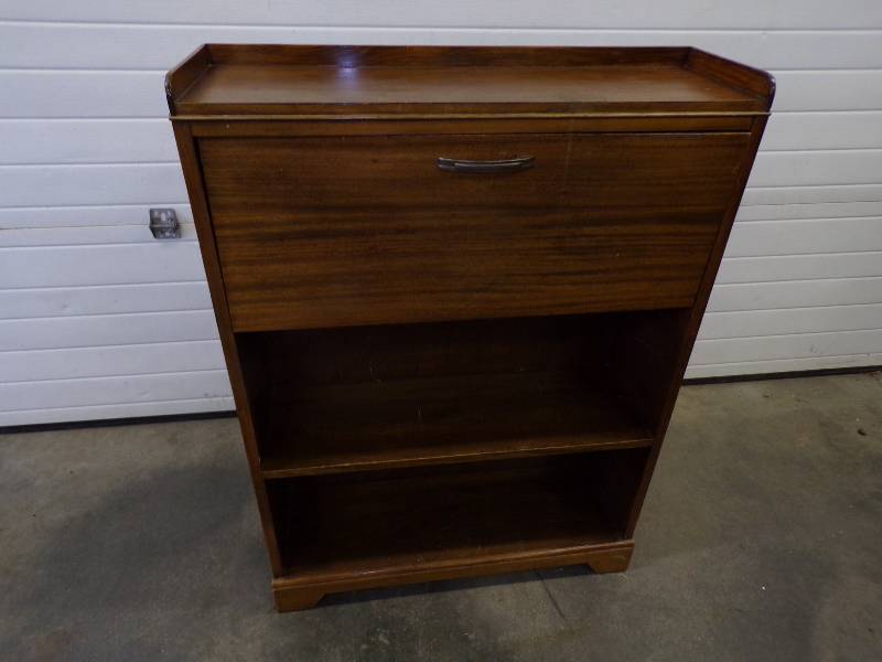 lot 49 image: Vintage Desk