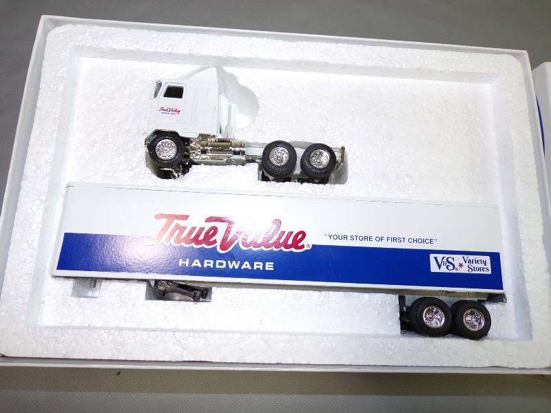 lot 100 image: ERTL True Value 164 Limited Edition Die Cast Metal Collector Replica