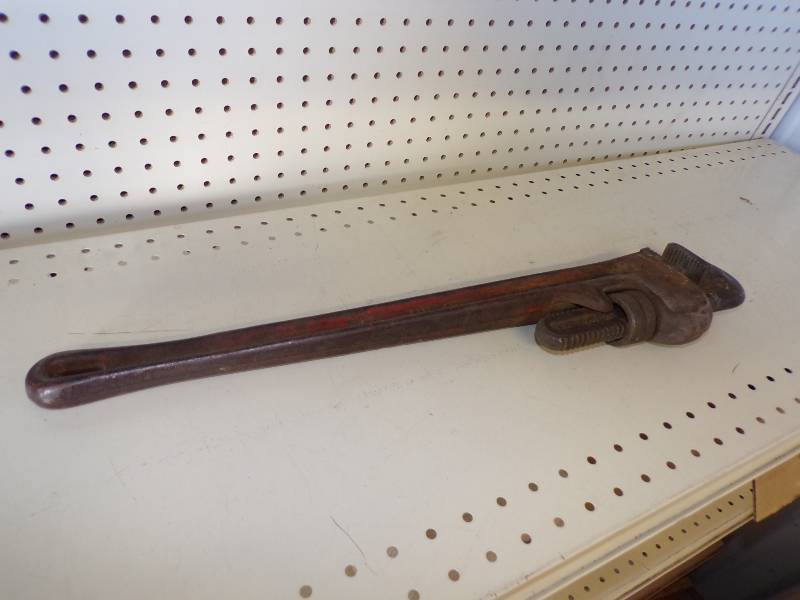 lot 147 image: 24 Rigid Pipe Wrench
