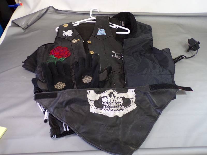 lot 106 image: ExLarge Thinsulate Heated Vest - Leather Vest- Riding Pants- Pair of Gloves - Leather face scarf