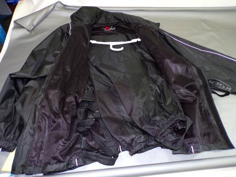 lot 107 image: 5XL Nexgen Riding Jacket and Bibs