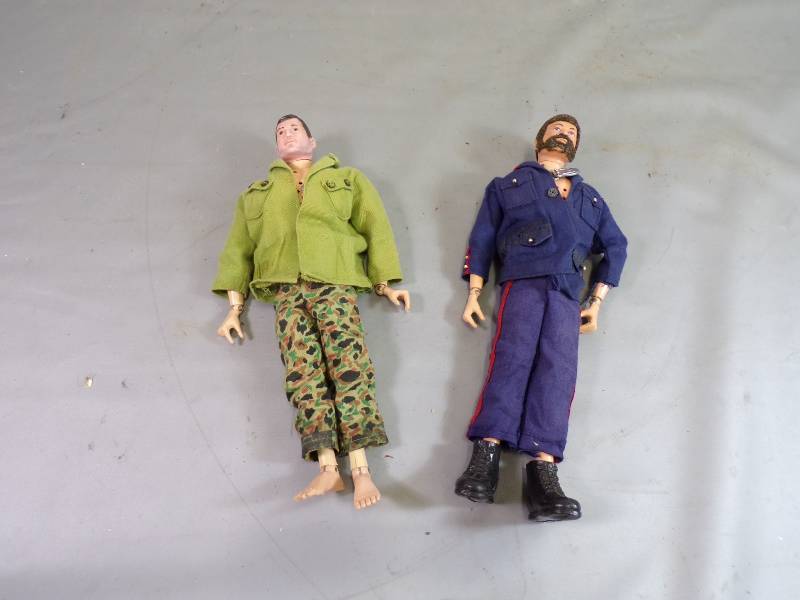 lot 123 image: 2 Vintage 1960s GI Joes