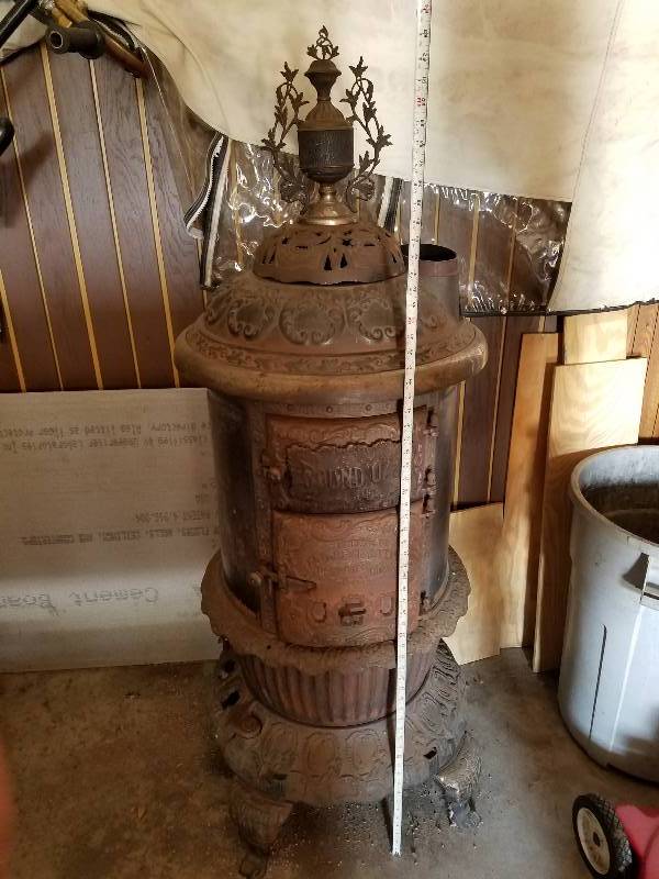 lot 101 image: Potbelly Stove